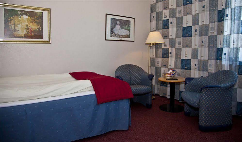 Karlskoga Hotell & Konferens Zewnętrze zdjęcie
